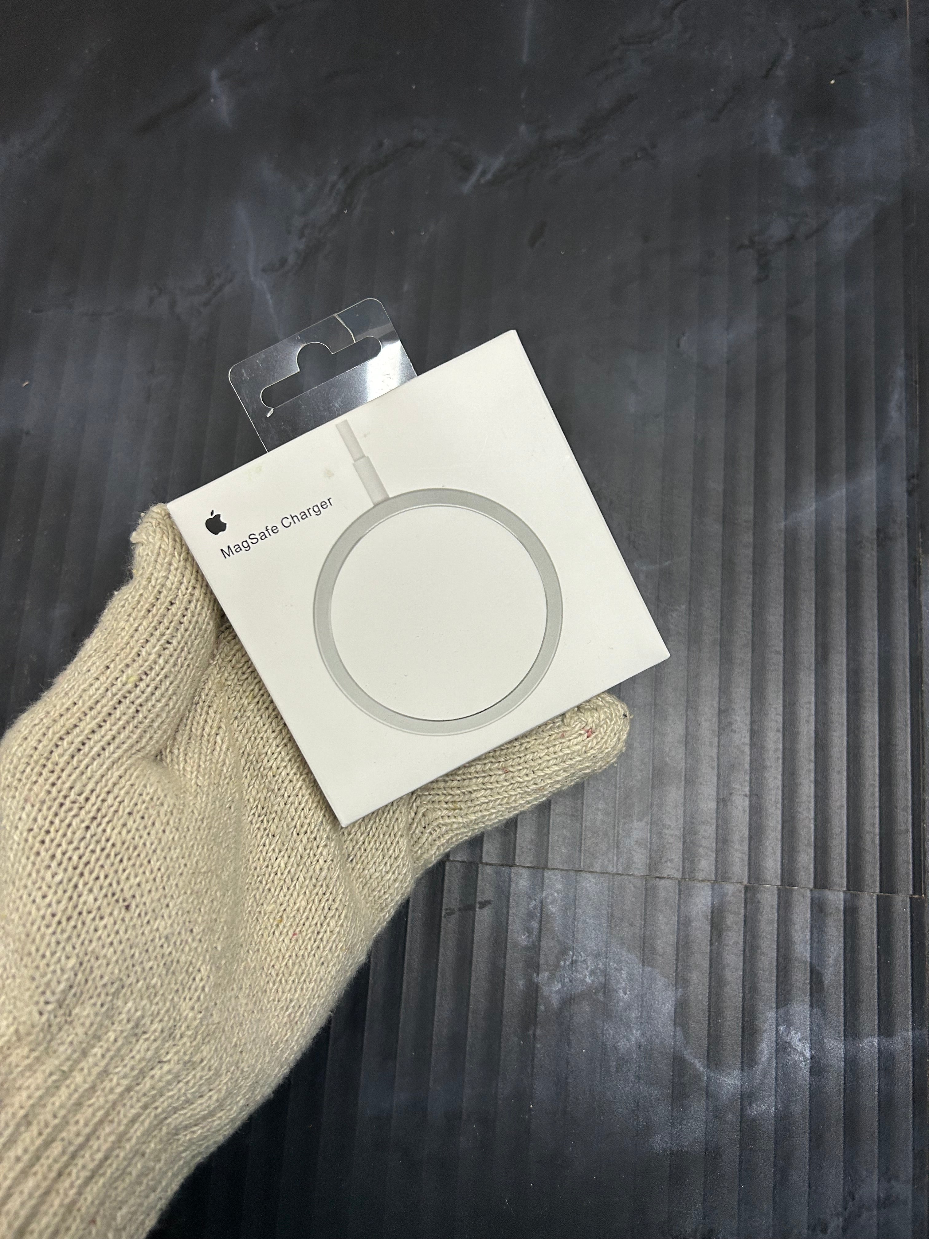 MagSafe Wireless Charger AHMEDABAD SHOPPINGS