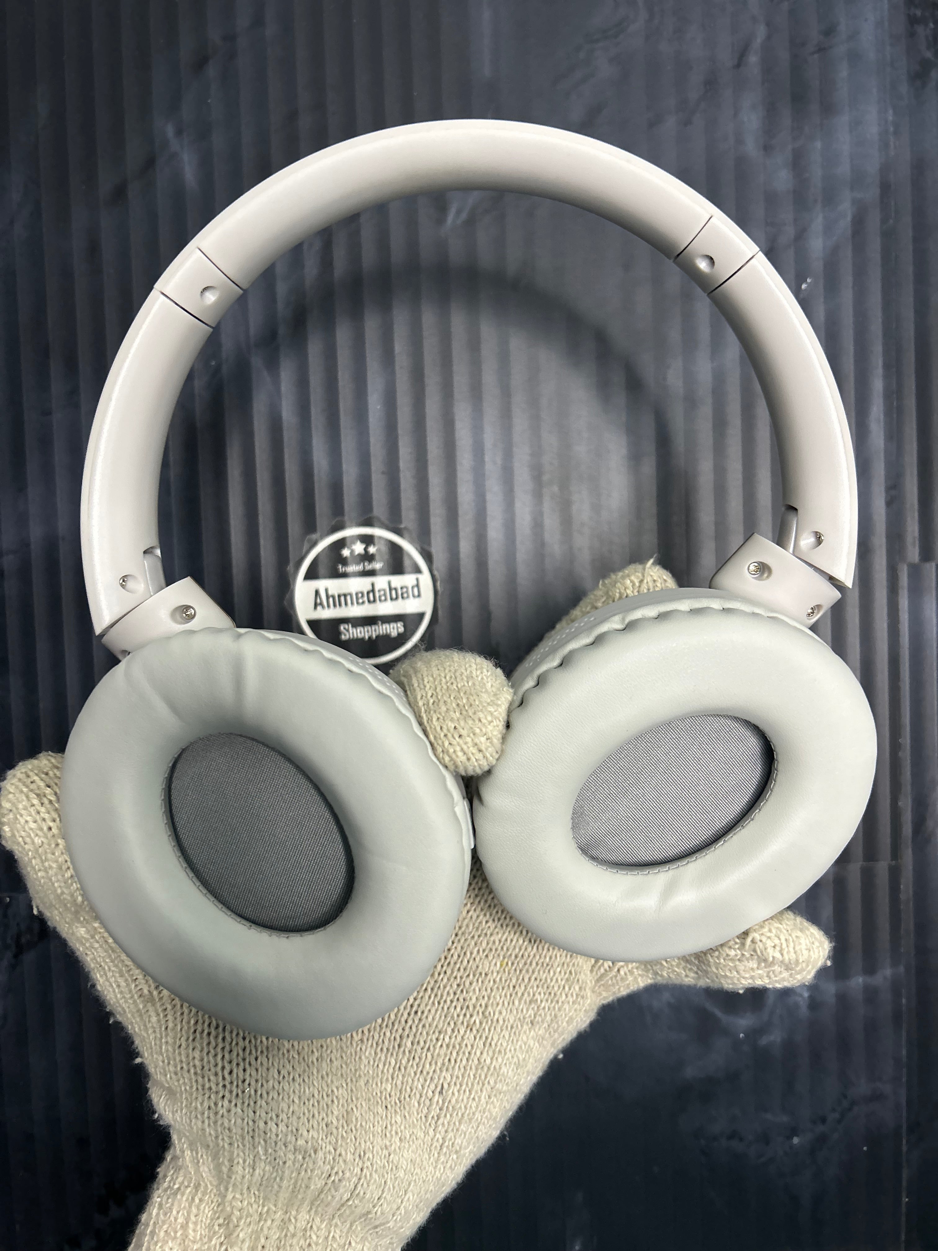 JBL Momentum Headphones