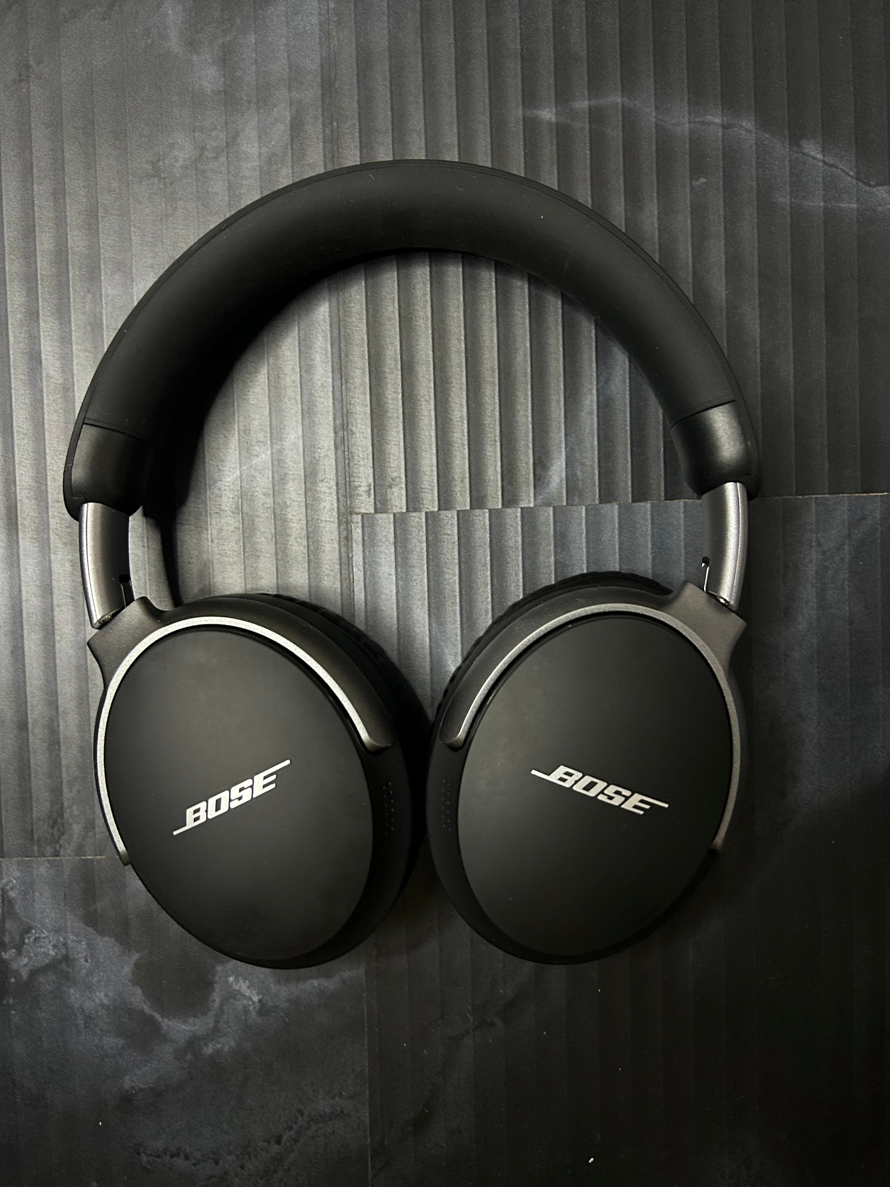 Bose QuietComfortable Headphones 🎧