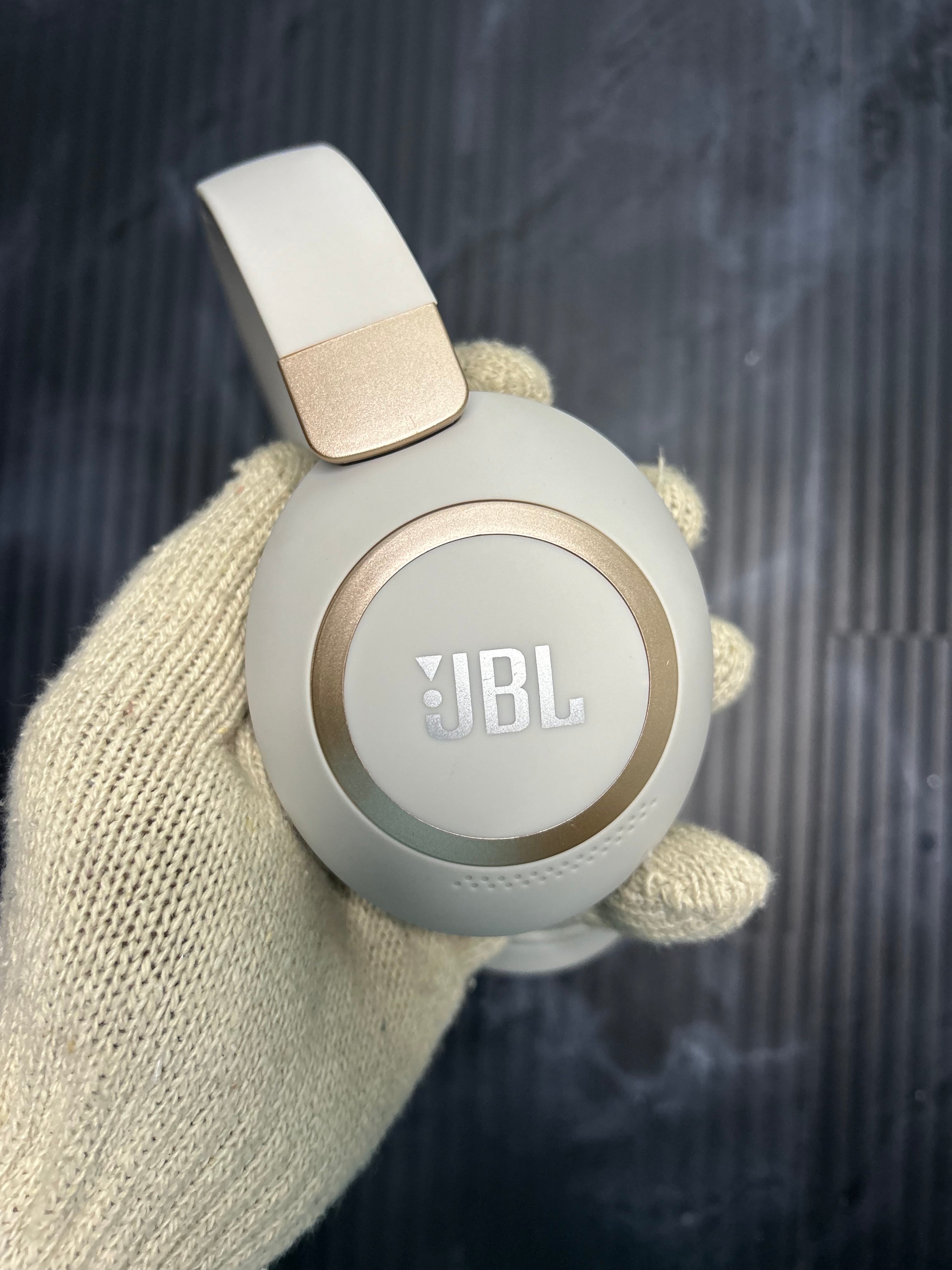 JBL Momentum Headphones